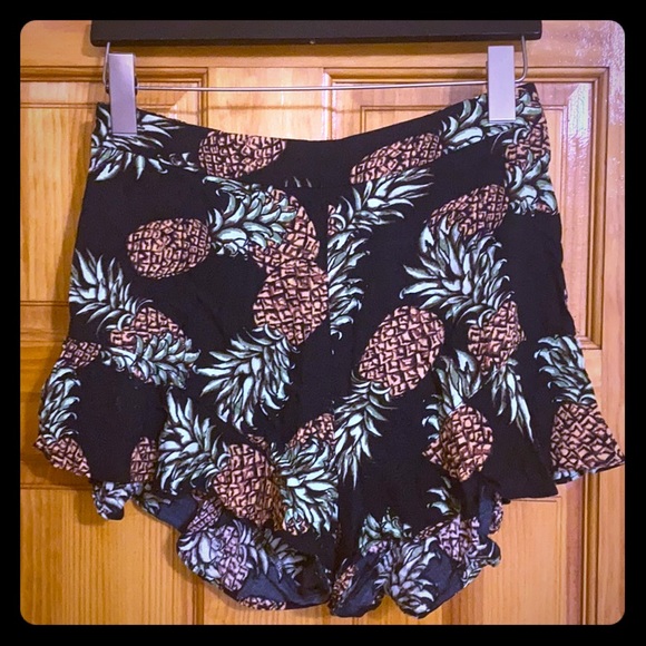 Material Girl Pants - Pineapple Shorts